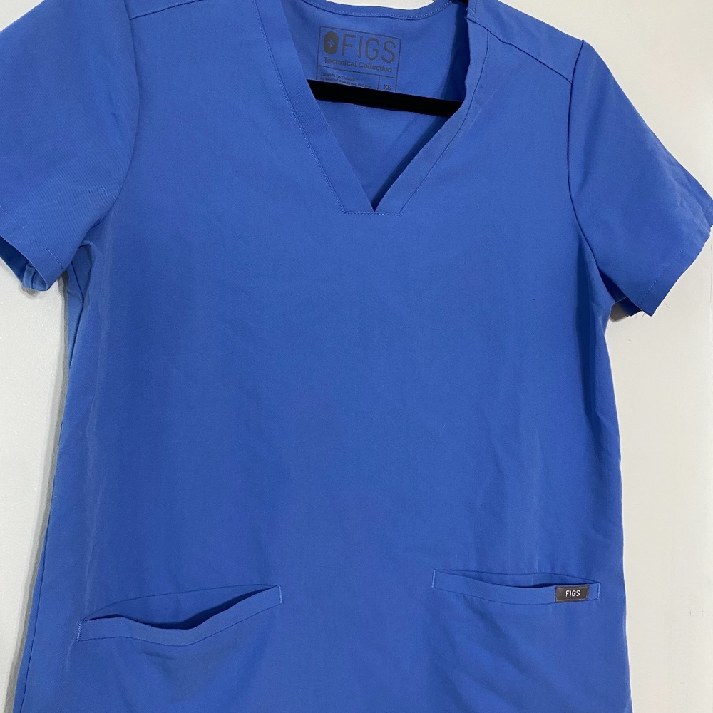 FIGS Casma Scrub Top Ceil Blue